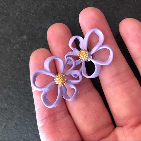 Lavender Flower Stud Earrings - Picture 2 of 5